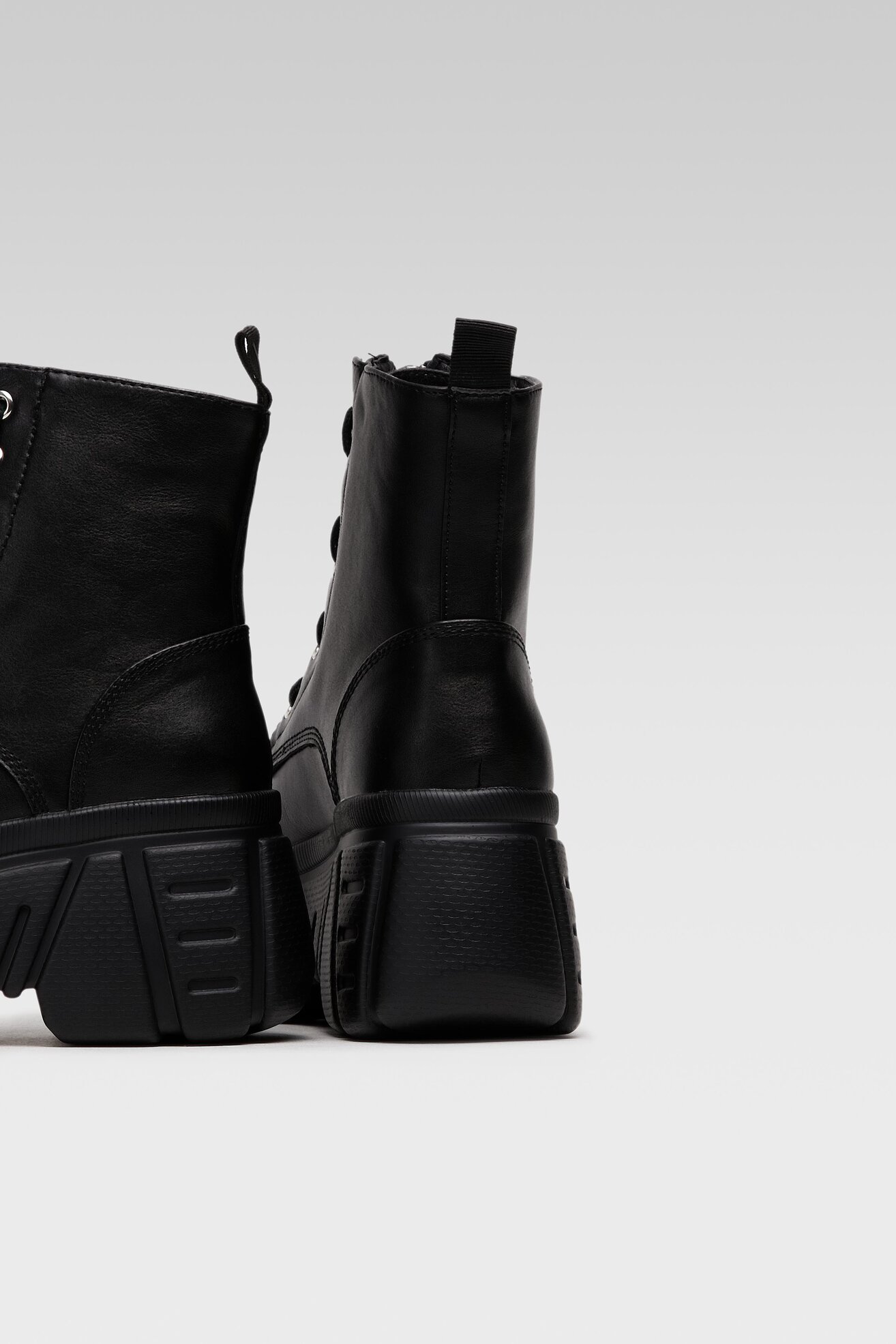 Trzewiki DeeZee H1937-8 Czarny