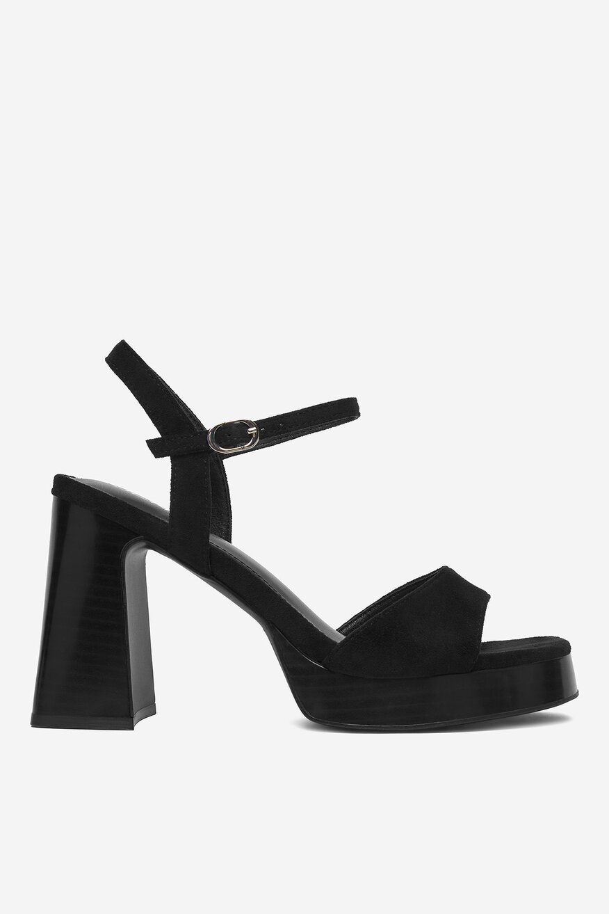 
                Сандалі Jenny ЧОРНИЙ - 5906751669532