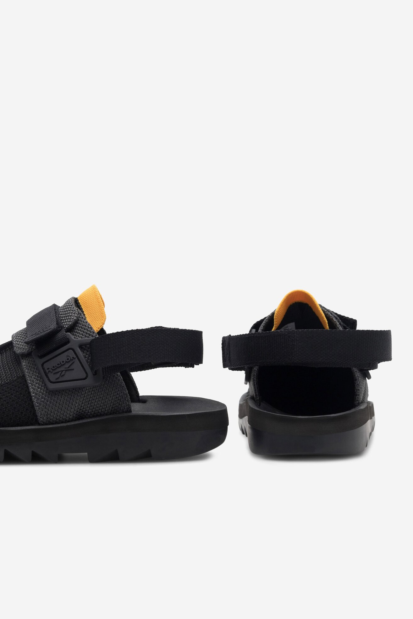 Сандалі Reebok BEATNIK IG7653-M ЧОРНИЙ