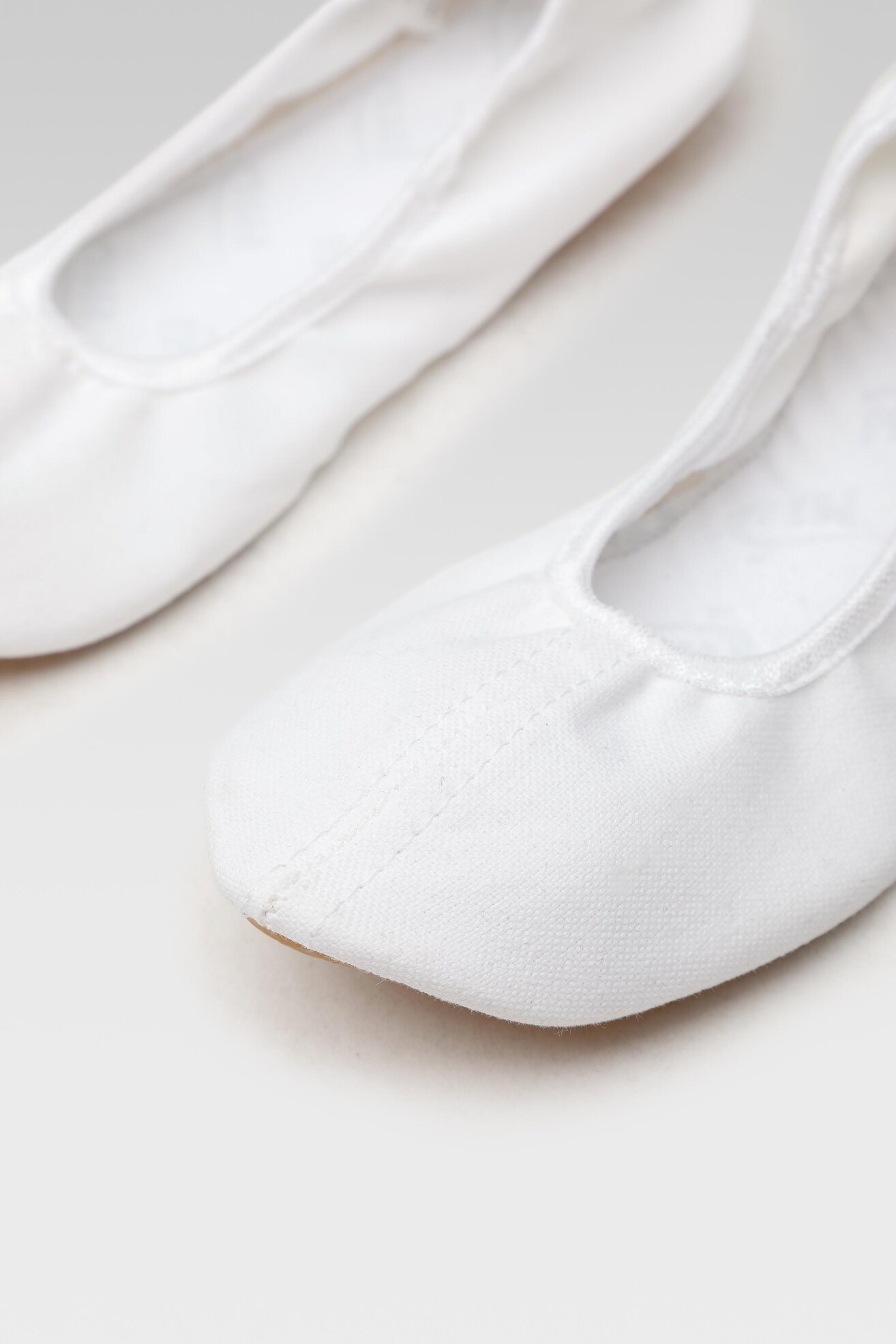 Kapcie MB 3BA1/4-28POIR Biały