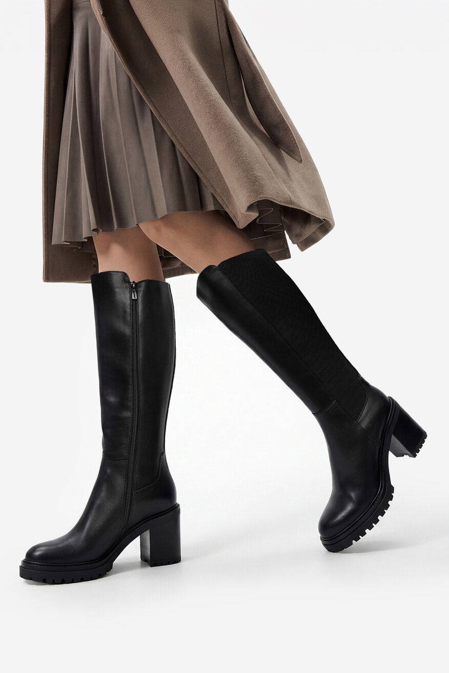 
                Чобіт Clara Barson ЧОРНИЙ - 5906751378083