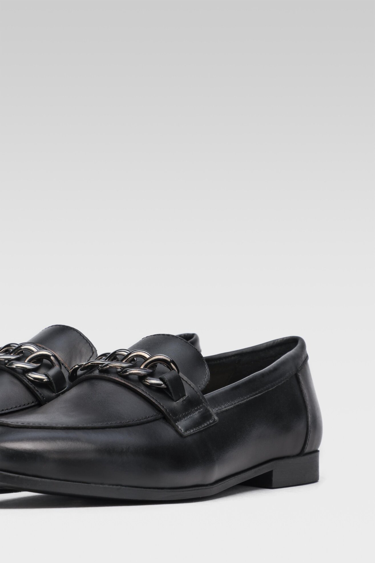 Półbuty Gino Rossi I020-26700PE Czarny