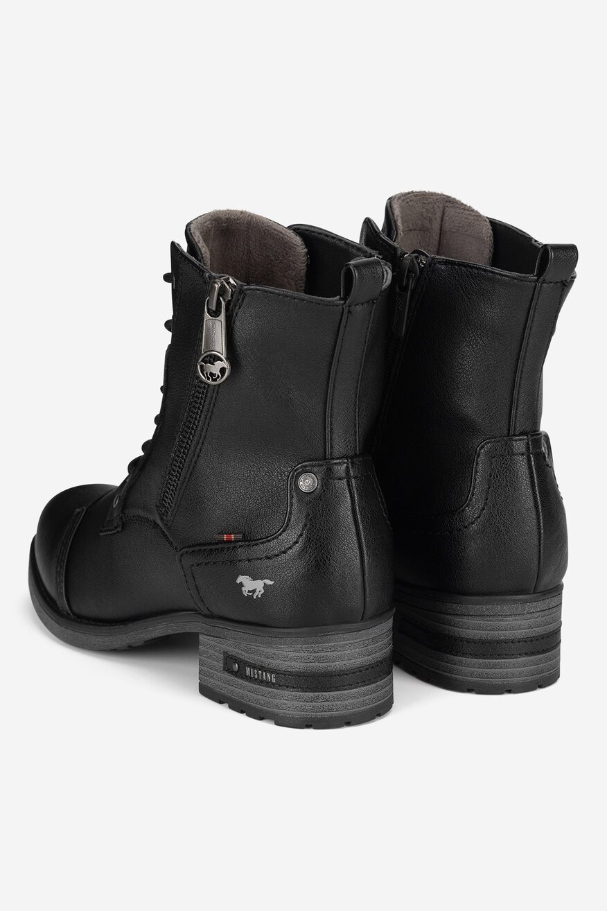 
                Csizma Mustang FEKETE - 5905588858867