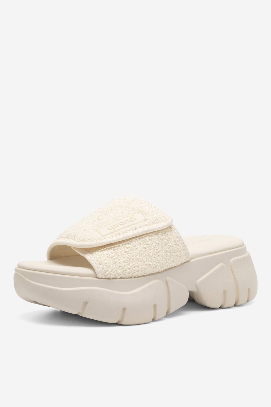 
                Шльопанець Sprandi БЕЖЕВИЙ - 5904862865331