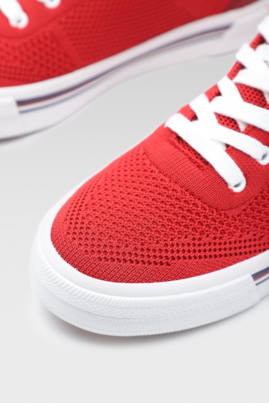 
                Vászoncipő Mustang PIROS - 5903698540078