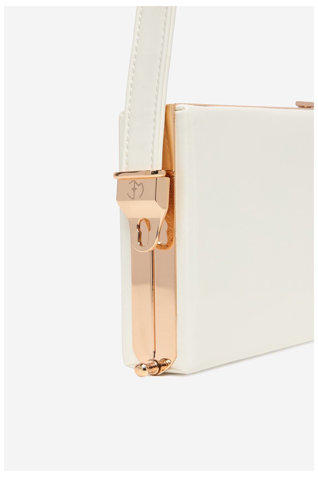 Дамска чанта EVA MINGE EO-AVAH-LA482-6340 БЯЛ