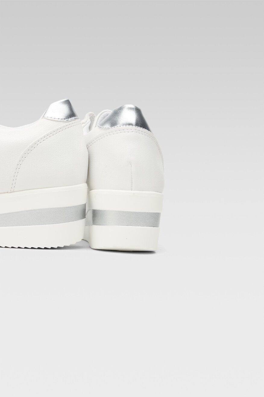 
                Clara Barson - Półbuty na koturnie - 5904862441344