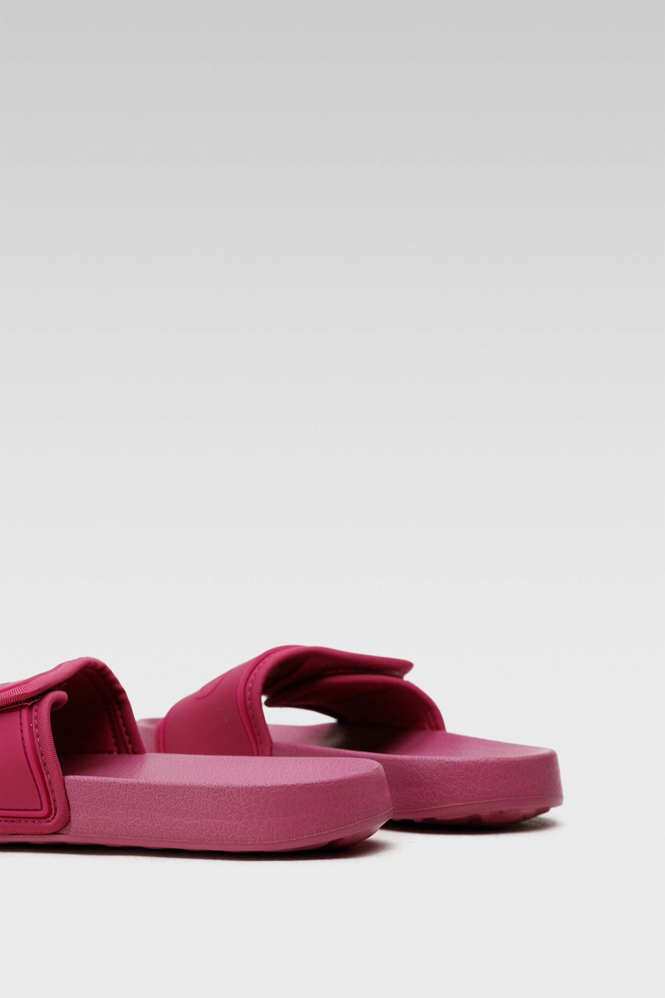 Klapki basenowe Bassano 69561 Różowy ciemny