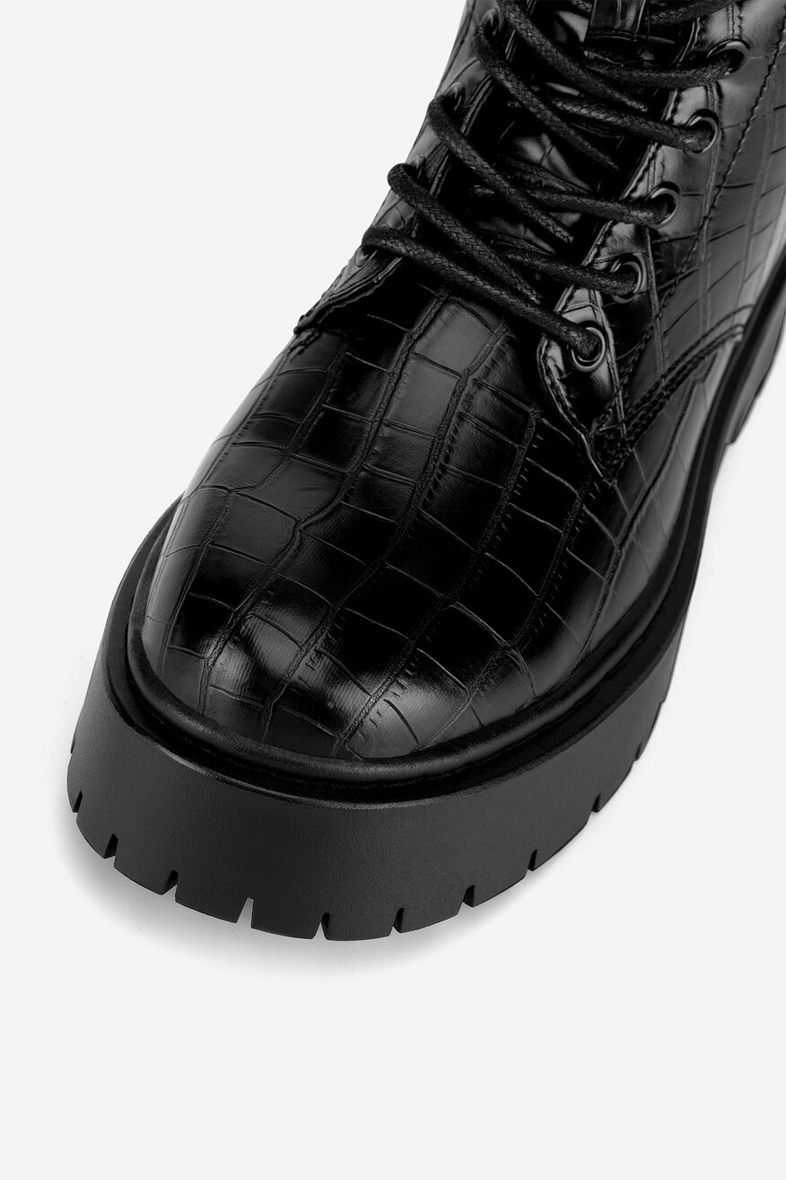 
                DeeZee - Trzewiki na platformie - 5905588866824