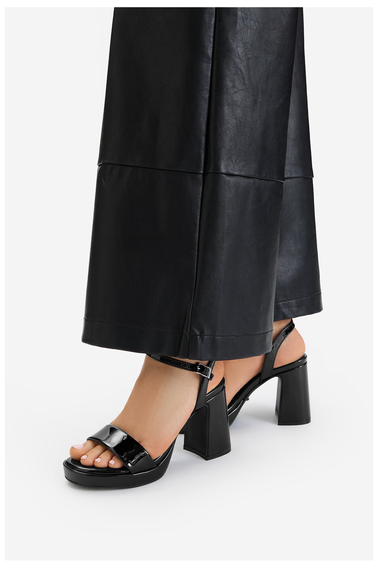 Сандалі DeeZee CEO-SS22-049 ЧОРНИЙ