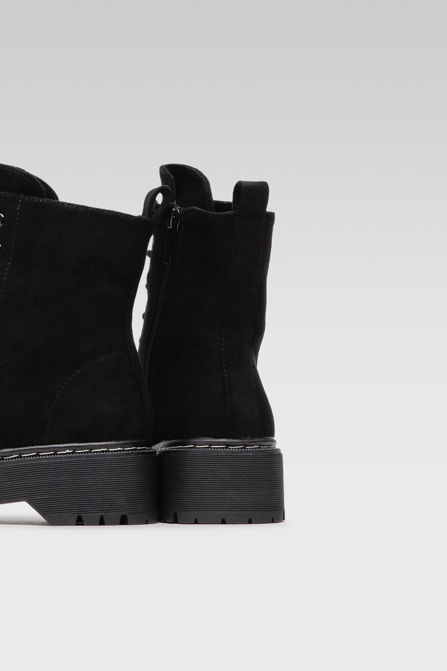 
                Боти Jenny Fairy ЧЕРЕН - 5904862128108