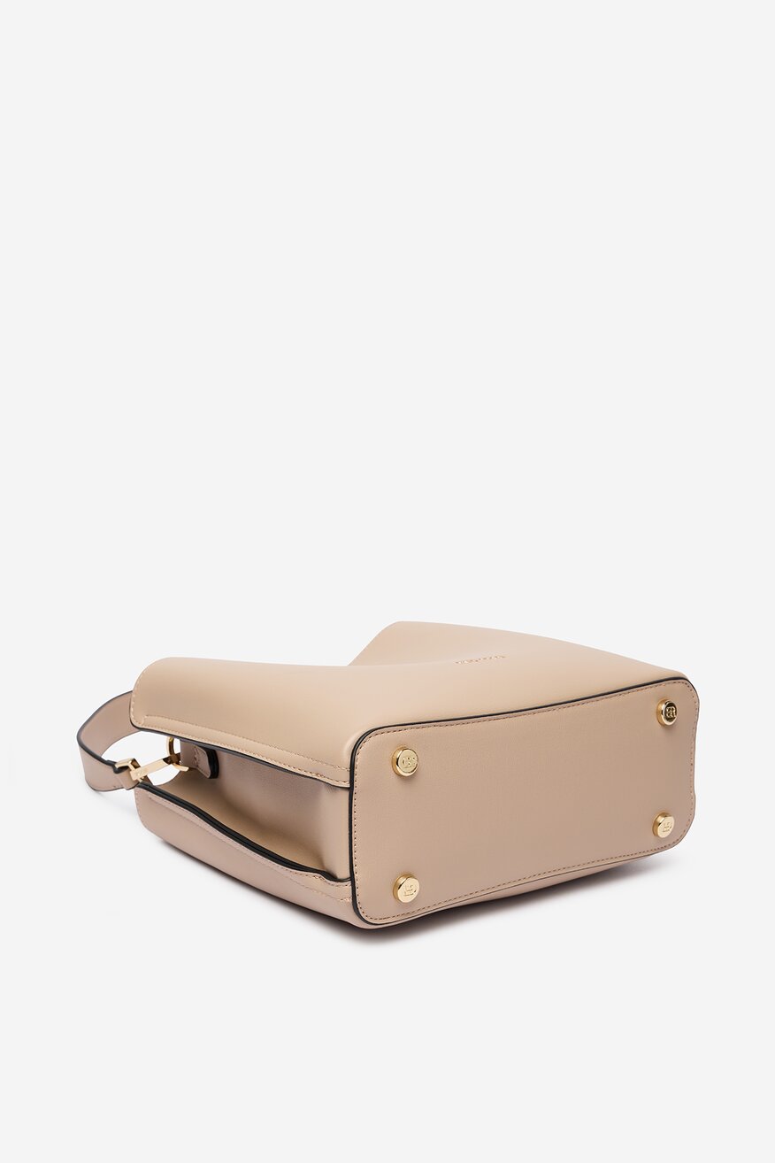 
                Дамска чанта Gino Rossi БЕЖОВ - 5906751623473