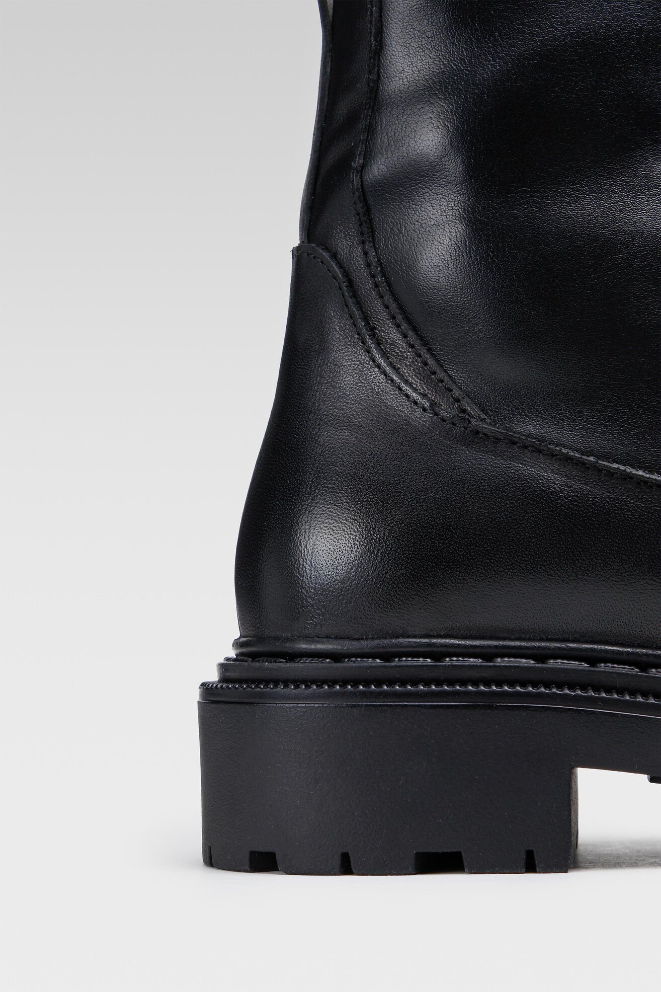 Botki Gino Rossi 070GR Czarny