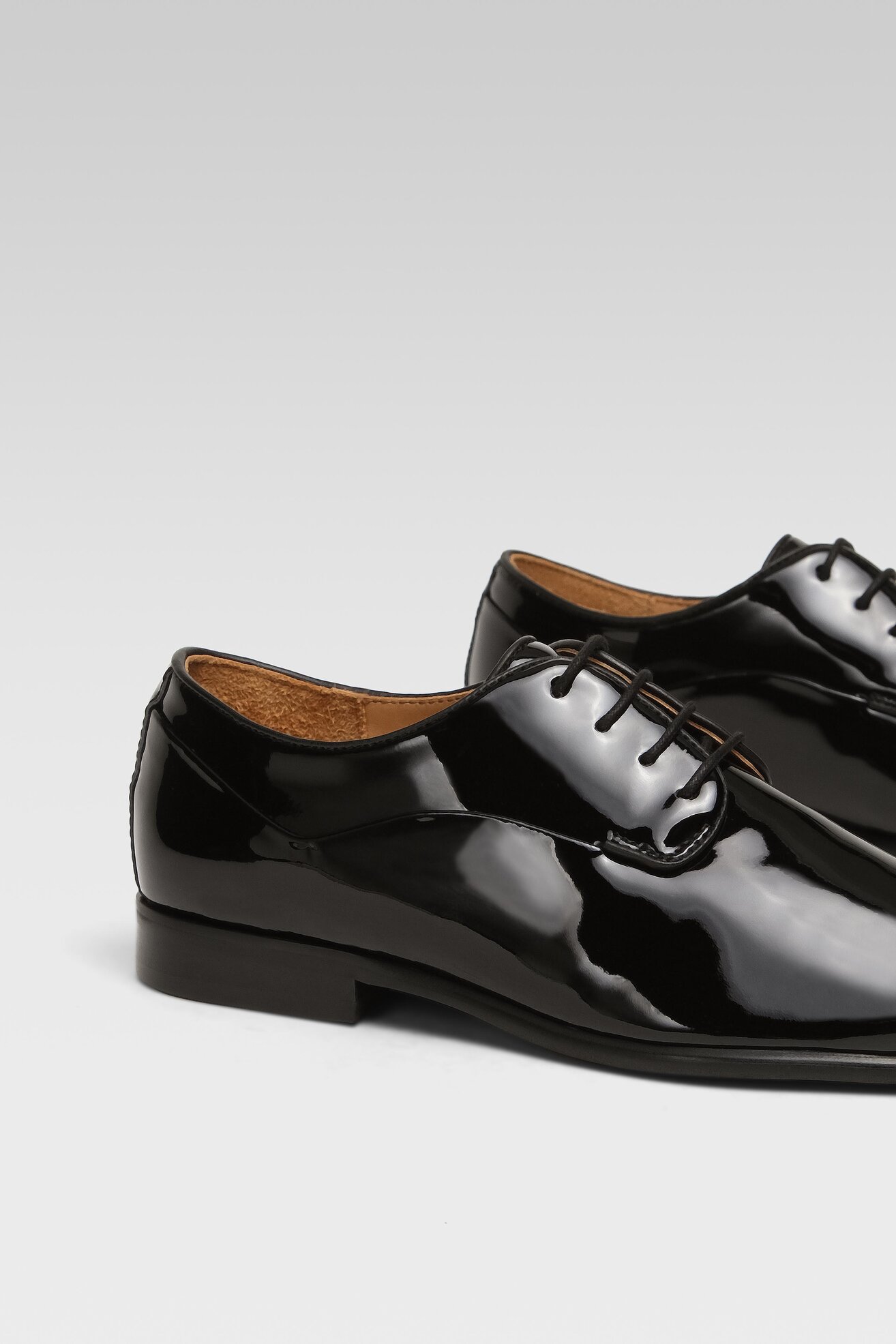 Półbuty Gino Rossi GIULIO-01 122AM Czarny