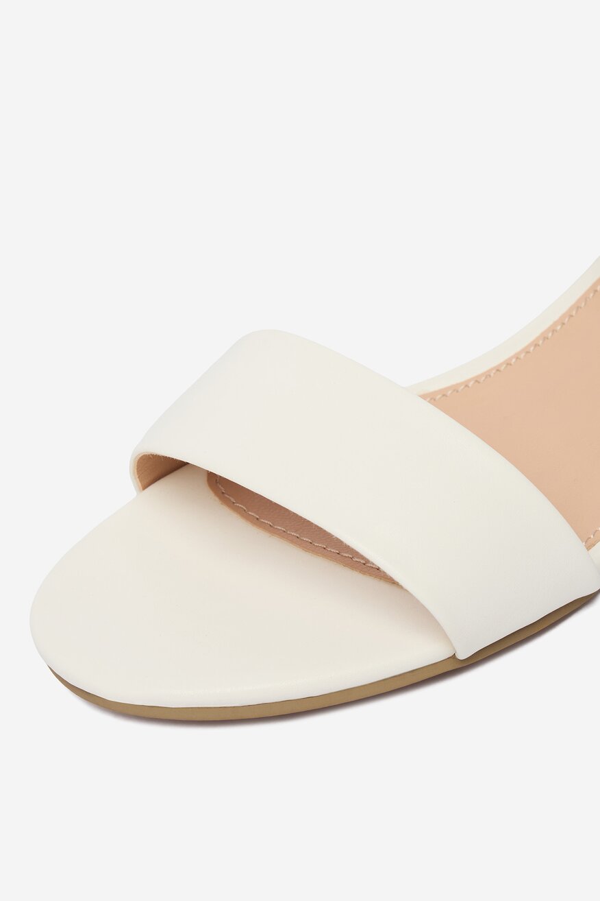 
                Jenny - Sandały - 5906751871003