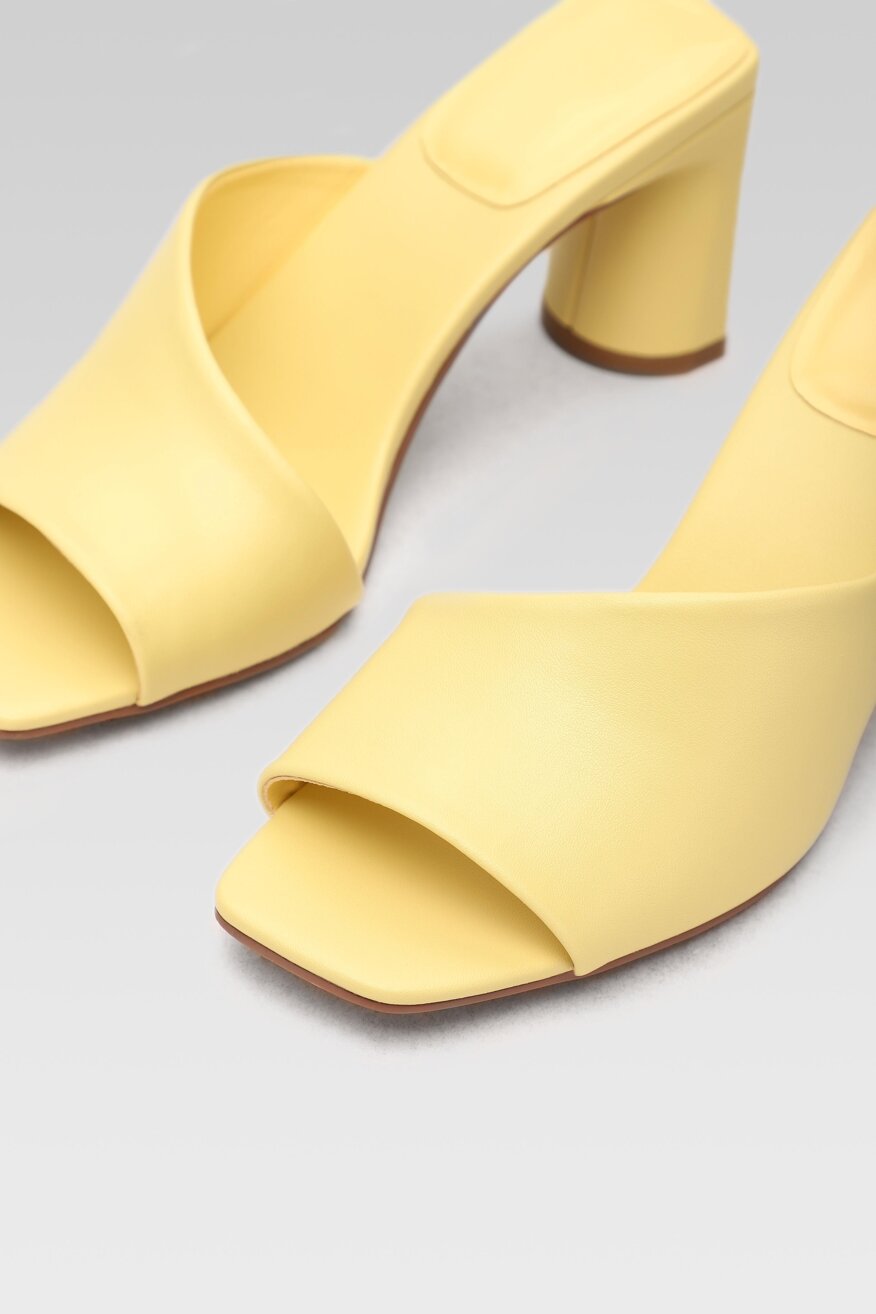 
                Jenny Fairy - Klapki na obcasie pastelowe - 5903698475646