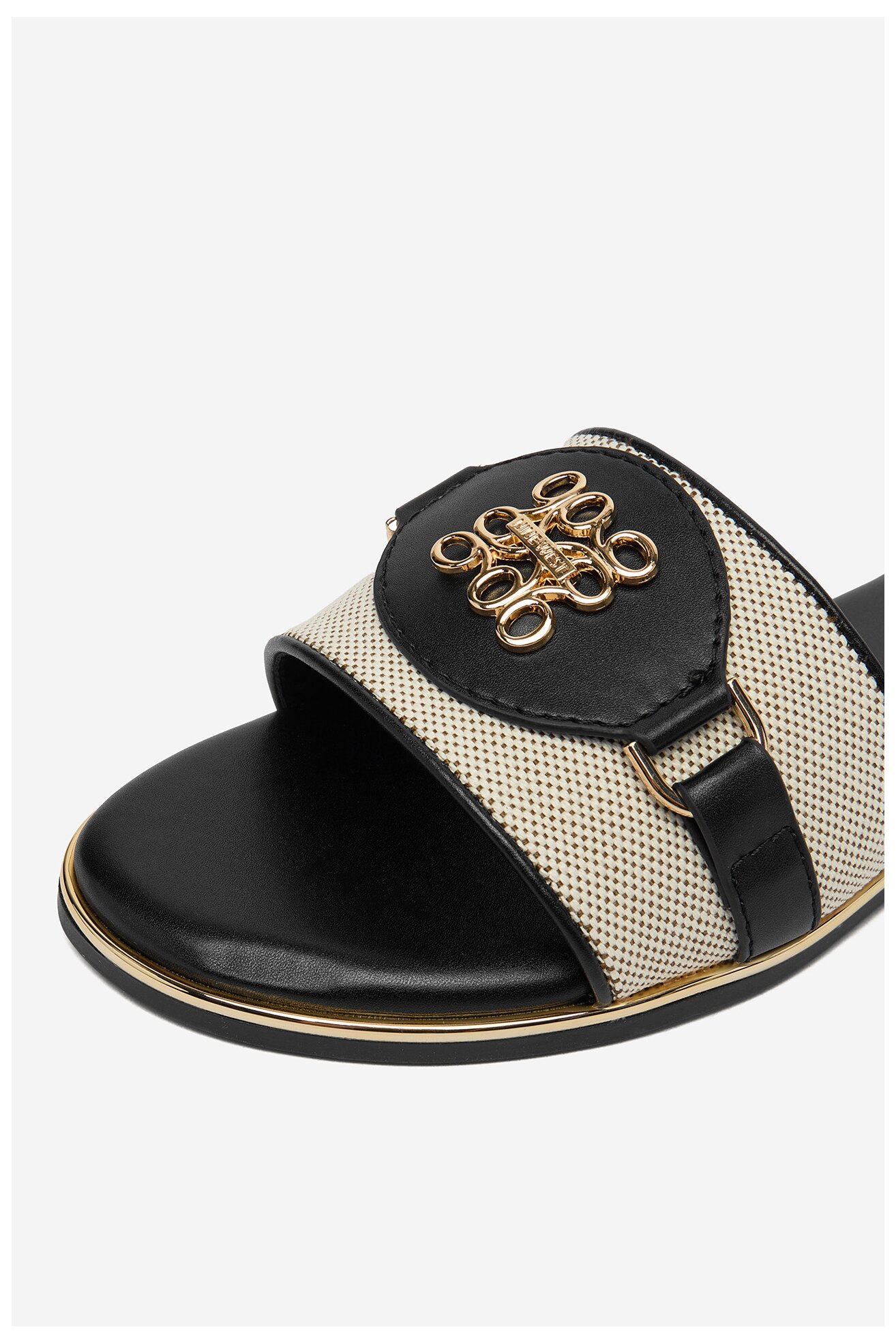 Шльопанець NINE WEST CEO-6165-32 ЧОРНИЙ