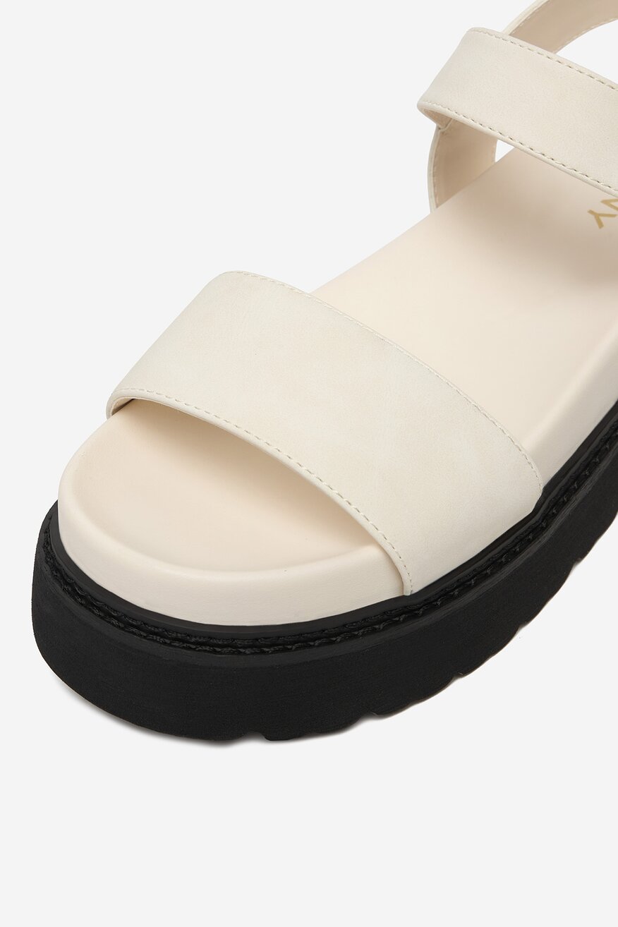 
                Сандалі Jenny КРЕМОВИЙ - 5906751846841