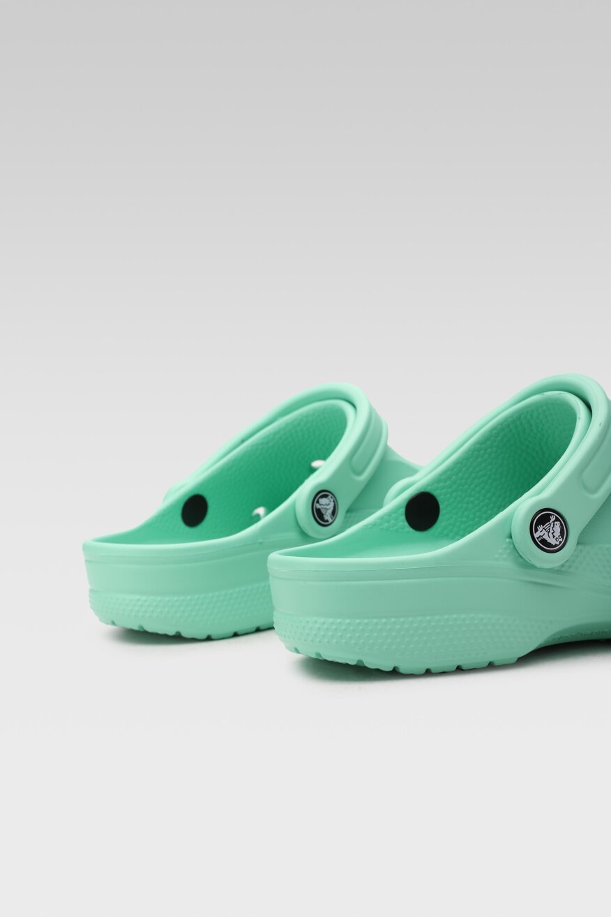 
                Crocs - Klapki basenowe ażurowe turkusowe - 5903698376172