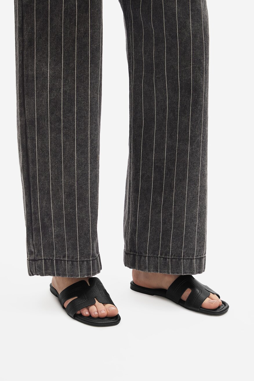 
                Șlapi Jenny NEGRU - 5906751012031