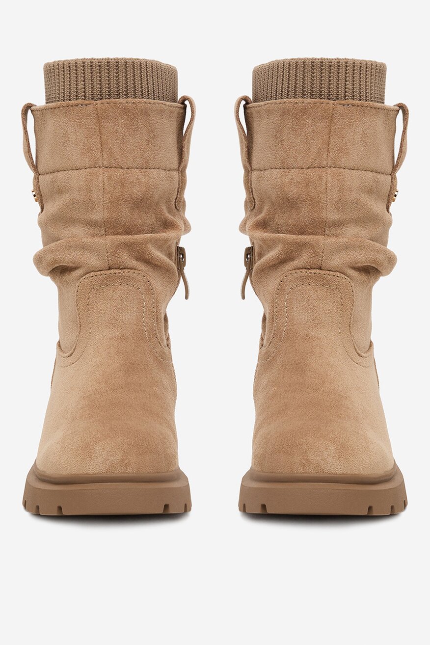 
                Ботуши DeeZee БЕЖОВ - 5906751330845