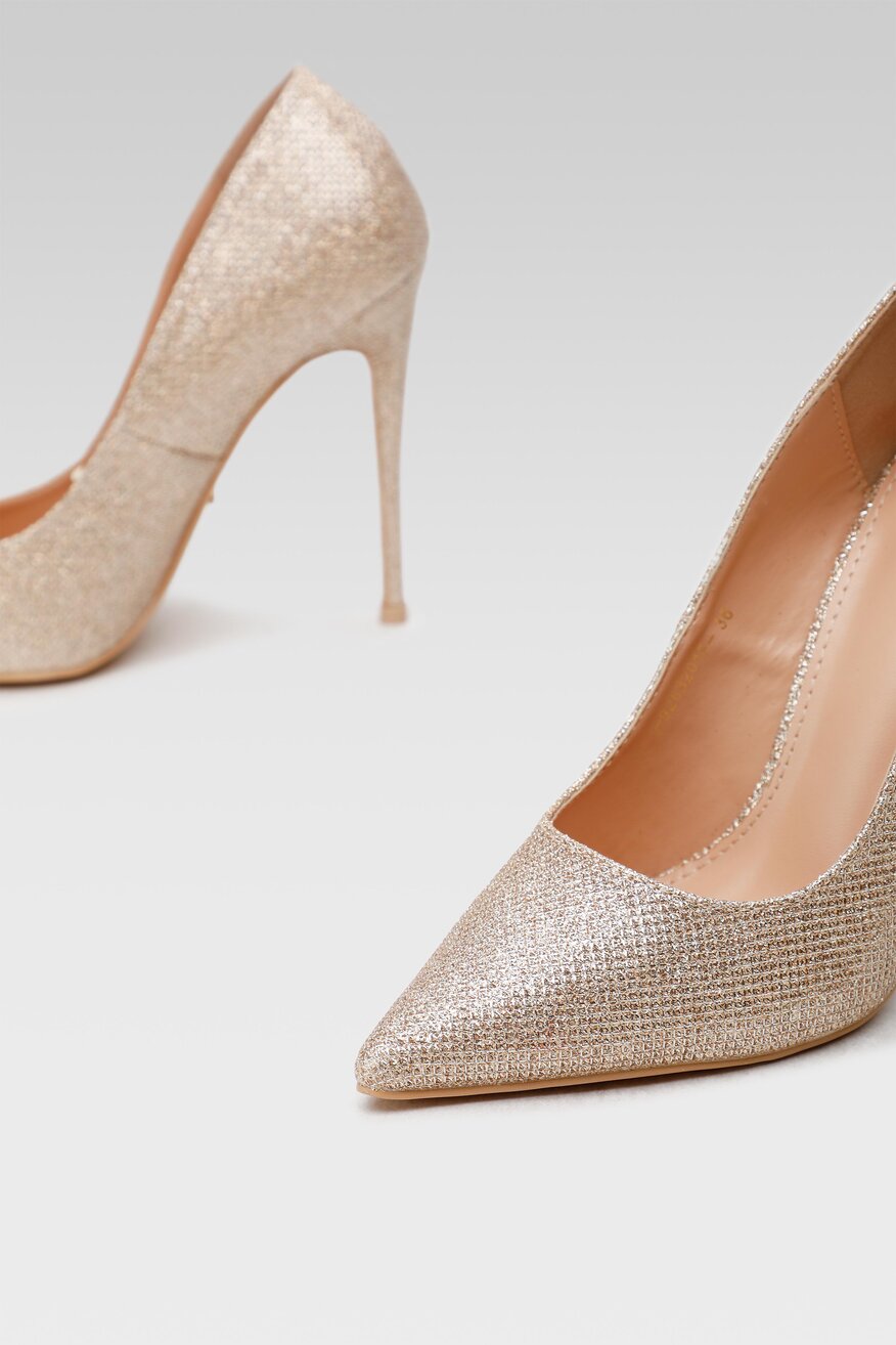 
                DeeZee - Czółenka w szpic złote - 5904248476830