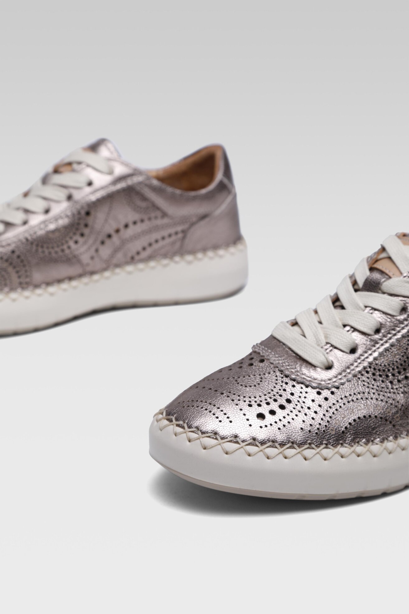 Sneakers Pikolinos W6B-6996CL Srebrny