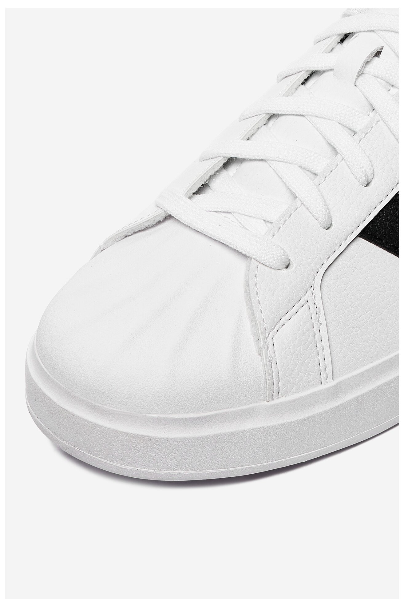 Спортни обувки adidas CEO-STREETTALK JP8275_ БЯЛ