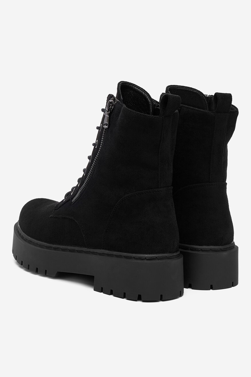 
                Боти DeeZee ЧЕРЕН - 5904410914504