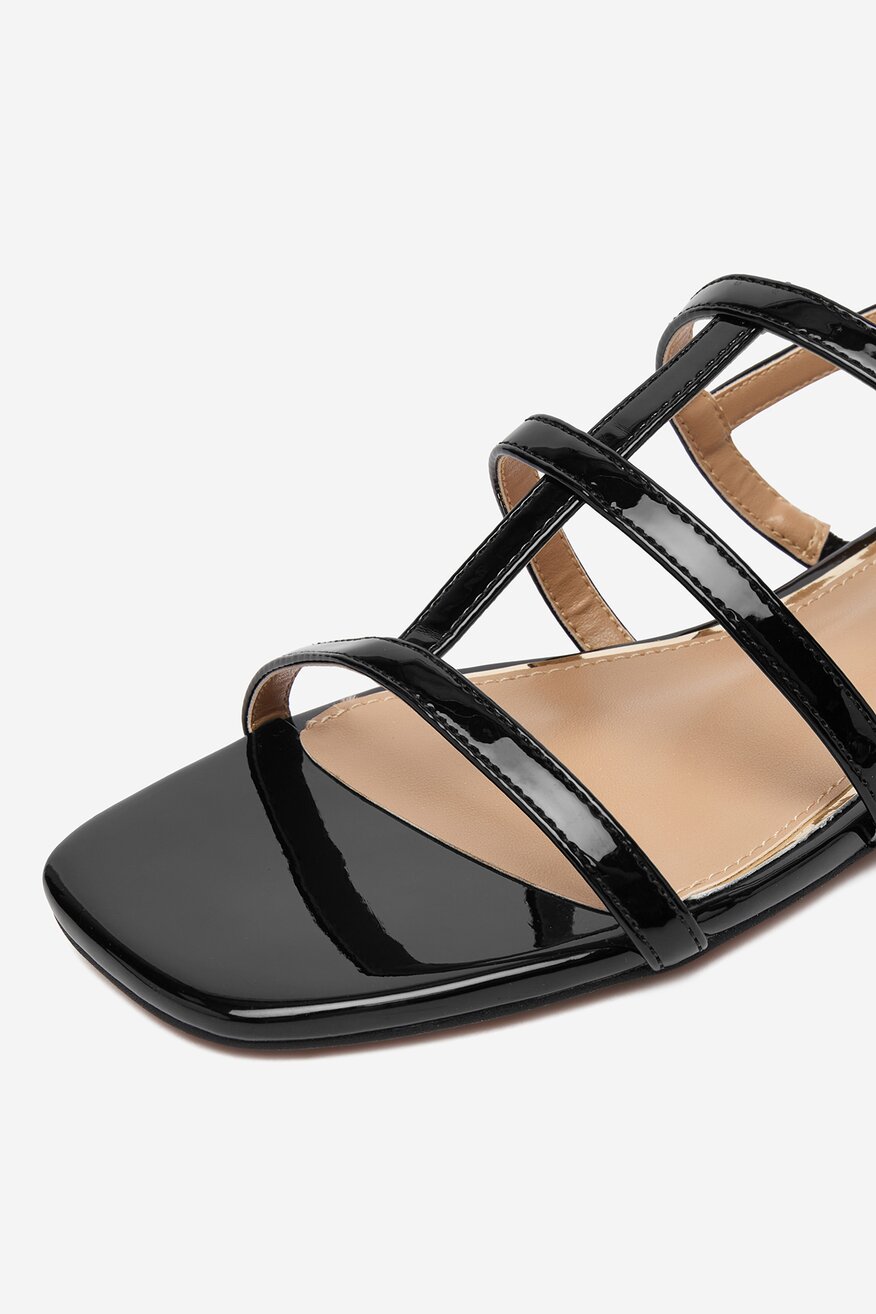 
                NINE WEST - Sandały - 5906751948644