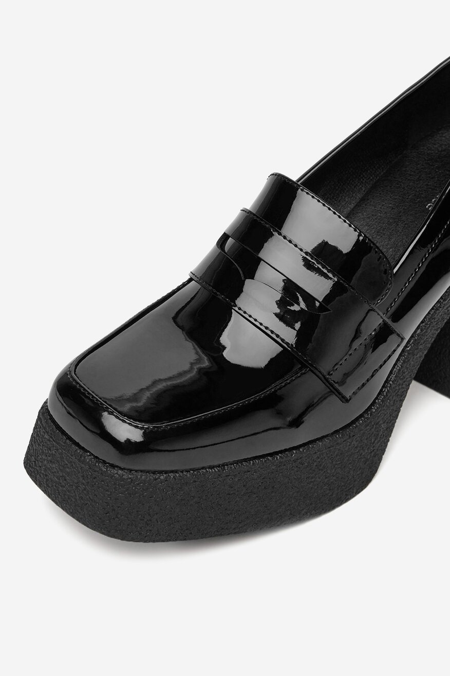 DeeZee - Loafersy na obcasie - 5904410916157