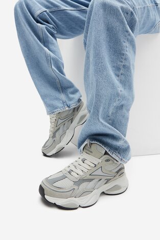 Sportska obuća Reebok CHARGE AR30246MSSZ SIVA