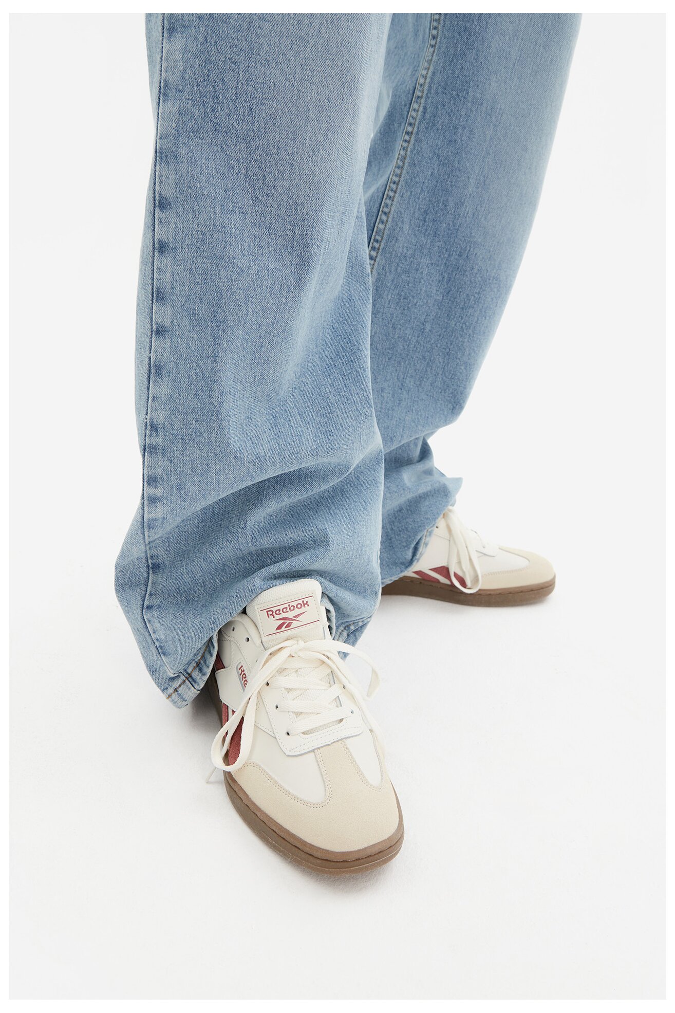 Спортни обувки Reebok FORTE LOUNGER AR30252WCQT КРЕМАВ