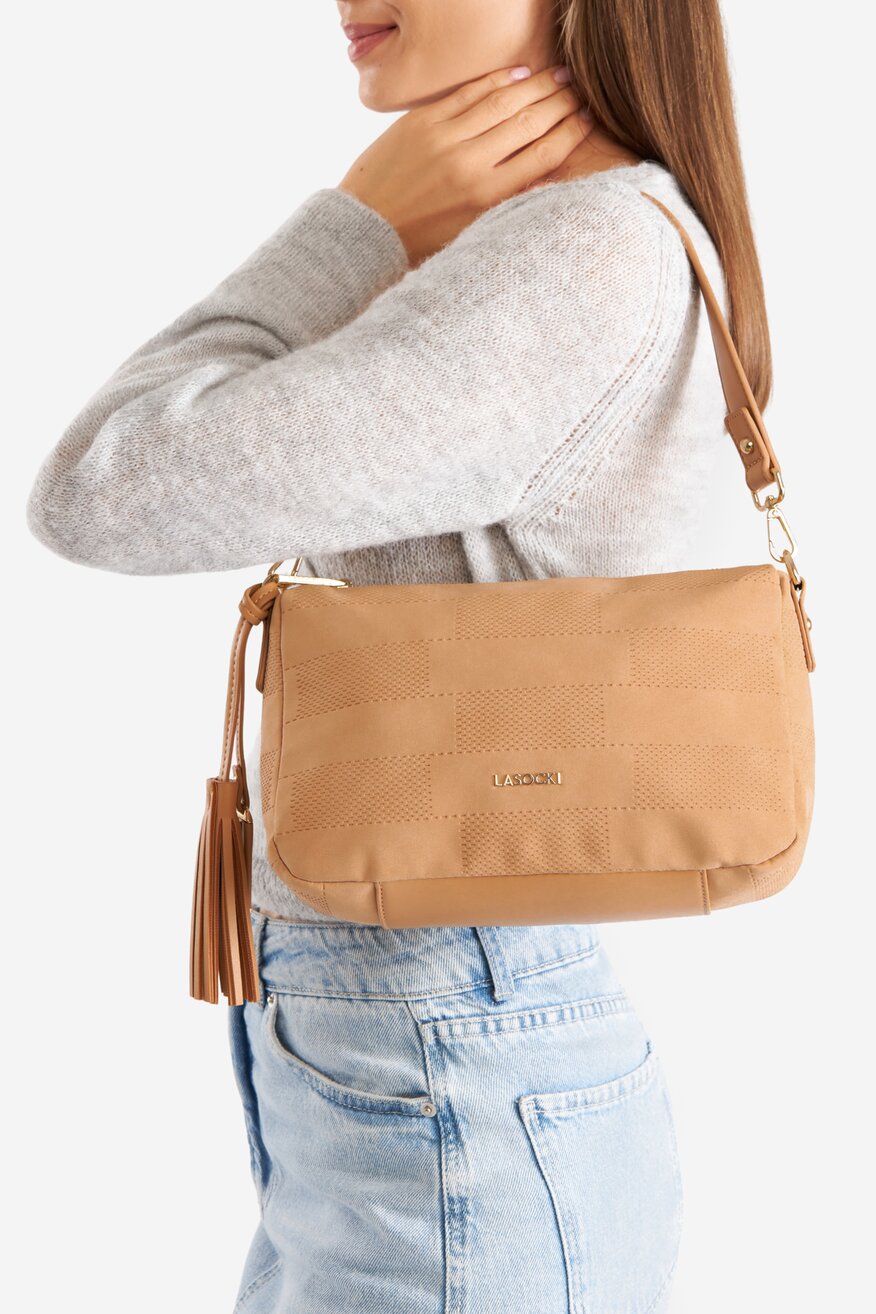 Дамска чанта Lasocki КАМЕЛ - 5905588833680