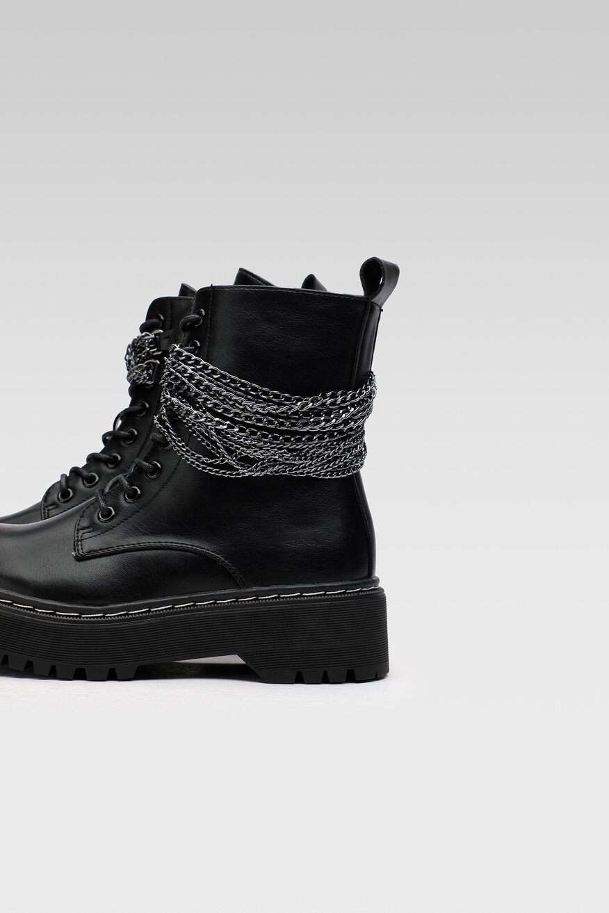 
                Jenny Fairy - Trzewiki z łańcuchami - 5904862243597