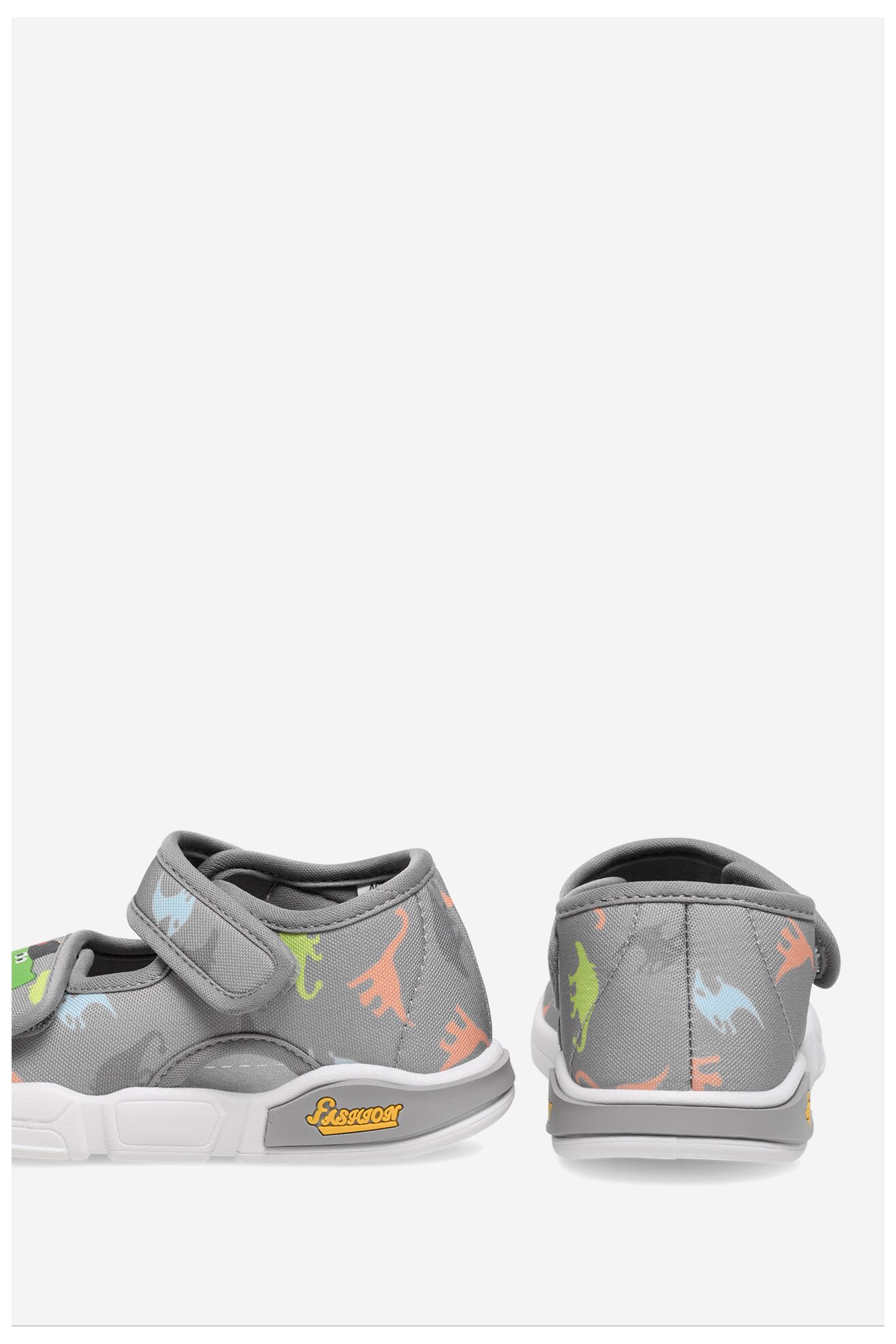 Kapcie Action Boy CM230912-18 Szary