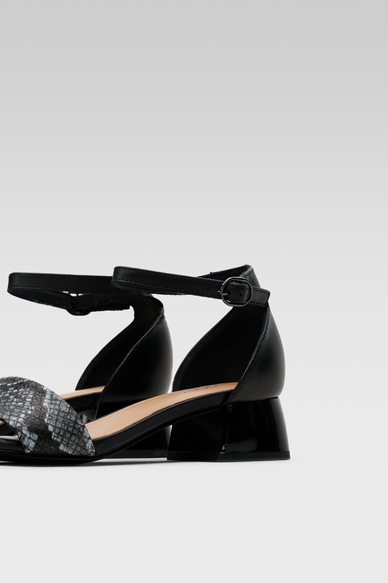 Сандалі Lasocki WYL3118-1Z ЧОРНИЙ