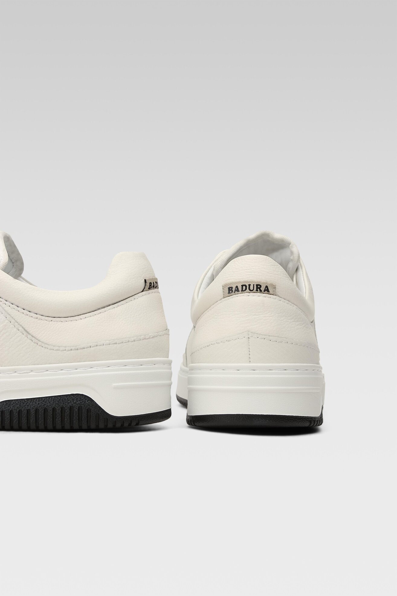 Półbuty Badura BUXTON-21 MI08 Biały