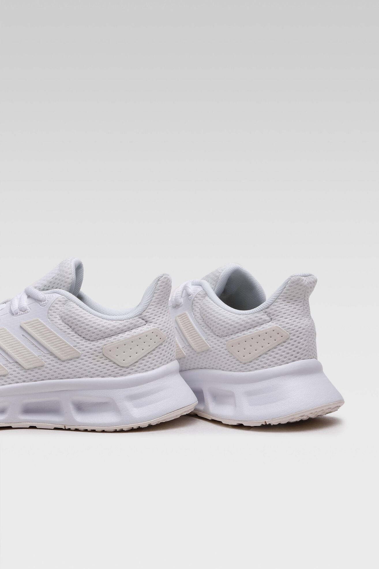 Obuwie sportowe adidas SHOWTHEWAY 2.0 GY6346 Biały