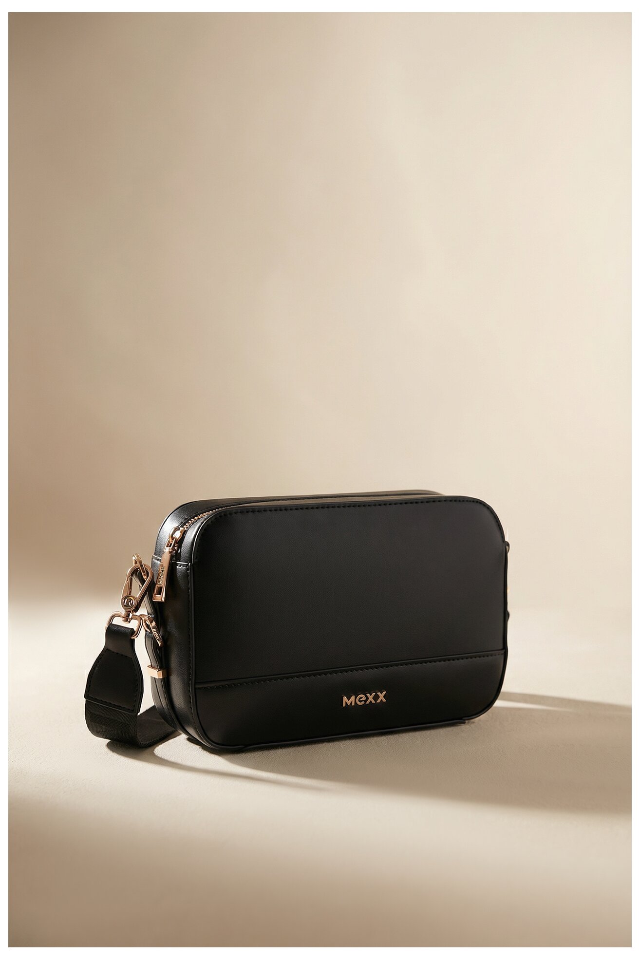 Дамска чанта Mexx CEO-MEXX-S-001-08 ЧЕРЕН