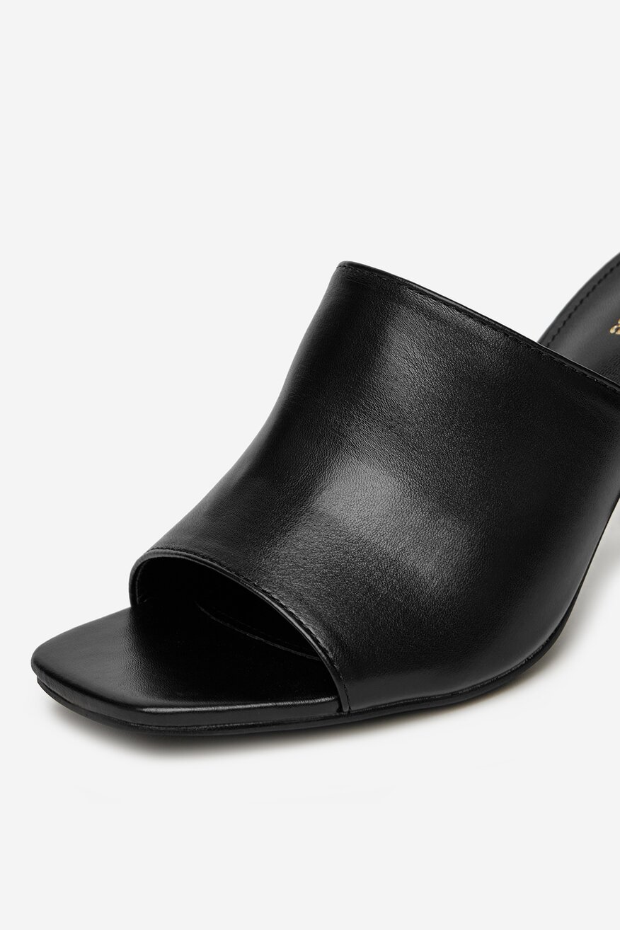 Flip-flop DeeZee FEKETE - 5906751083406