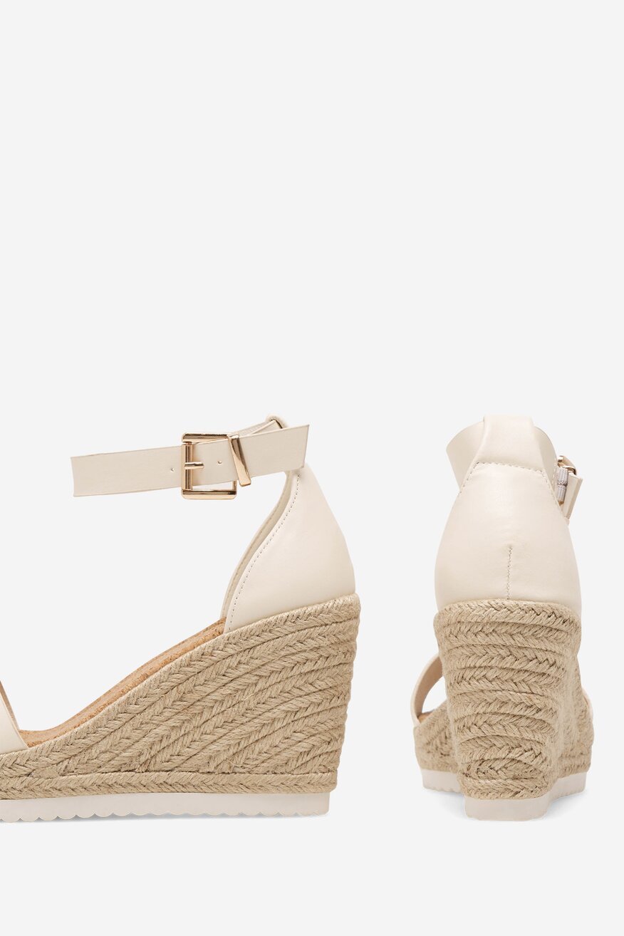 DeeZee - Sandały - 5905588602408