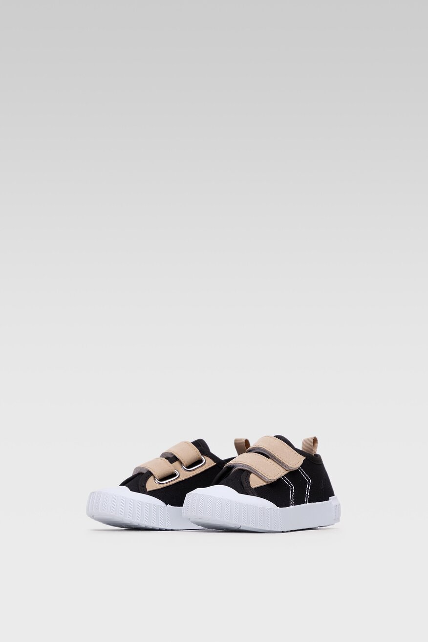 
                Papuče Action Boy CRNA - 5904248212544