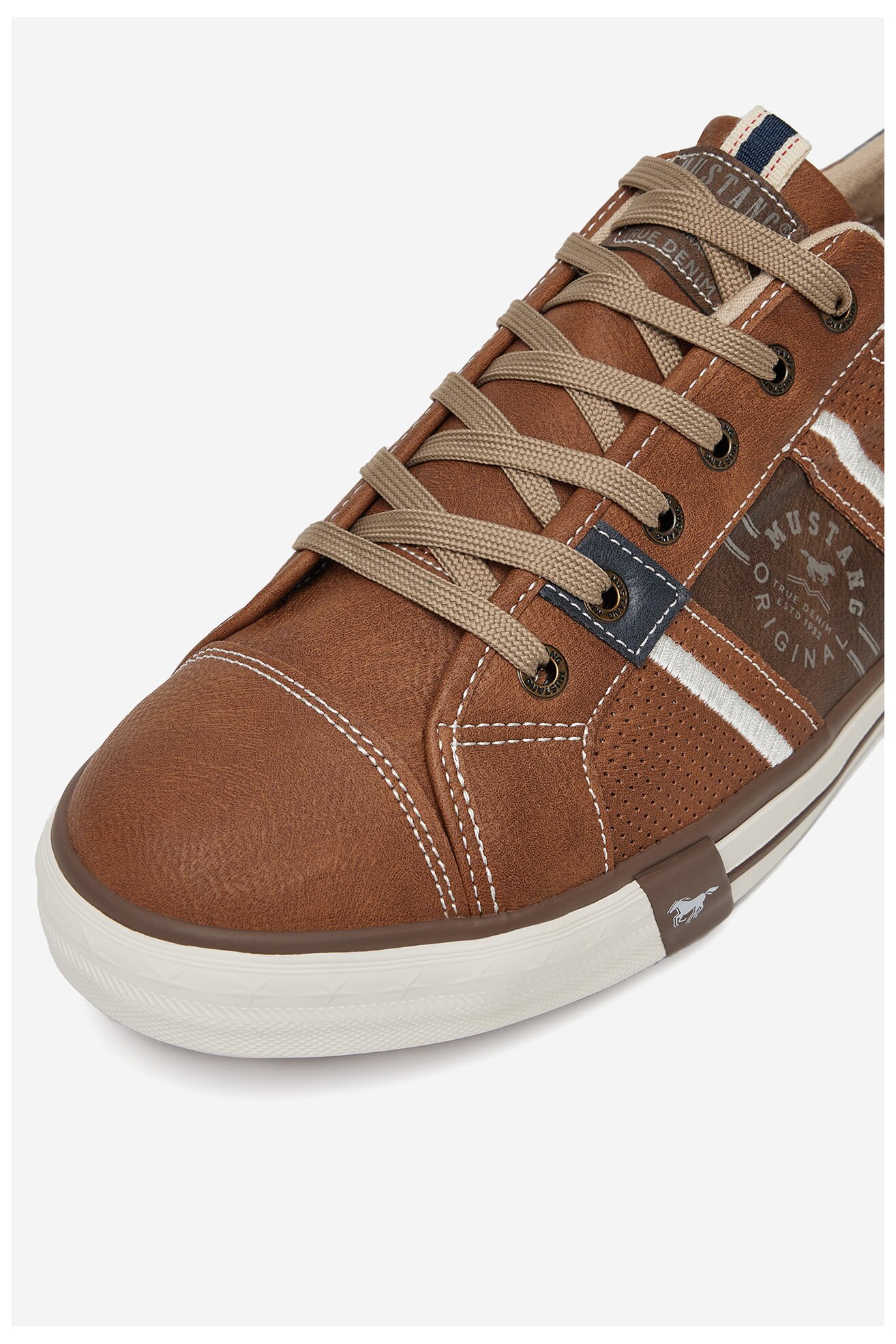 Półbuty Mustang 4072-317 Brązowy