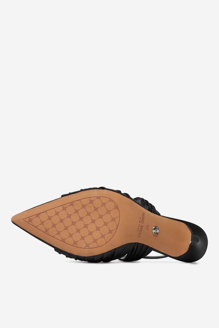 
                Туфлі-Човники NINE WEST ЧОРНИЙ - 5907964043638