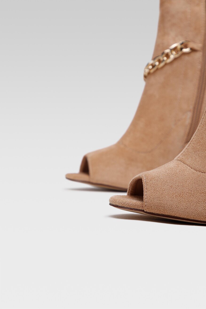 
                DeeZee - Botki na szpilce - 5904248191306