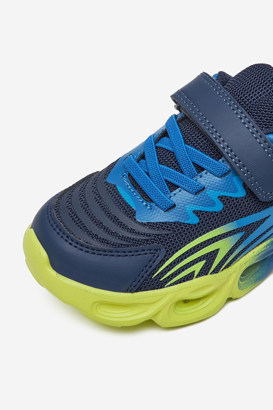 Action Boy - Sneakersy z migającymi diodami - 5903698580586