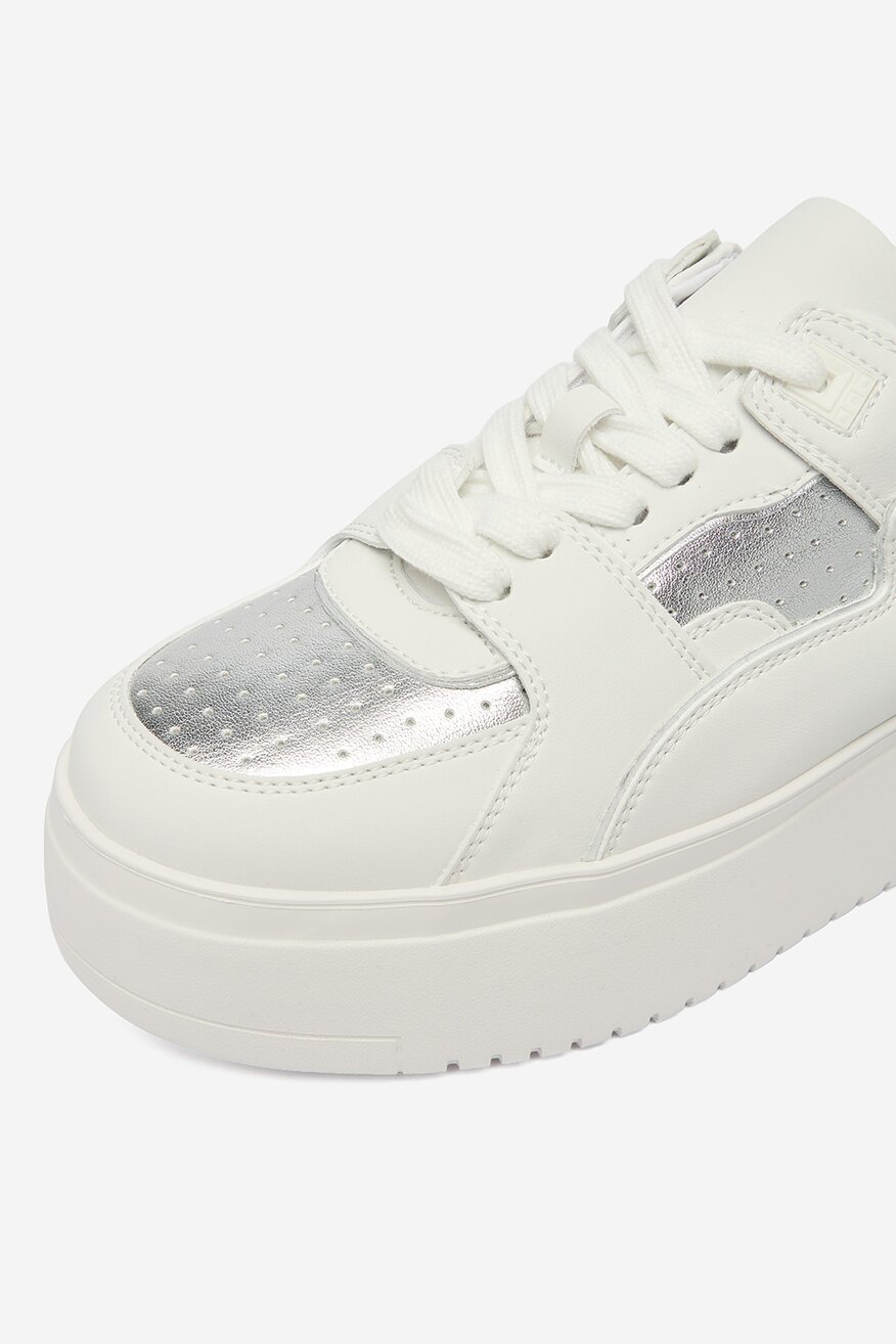 
                Сникърси Badura СРЕБРИСТ - 5907964009931