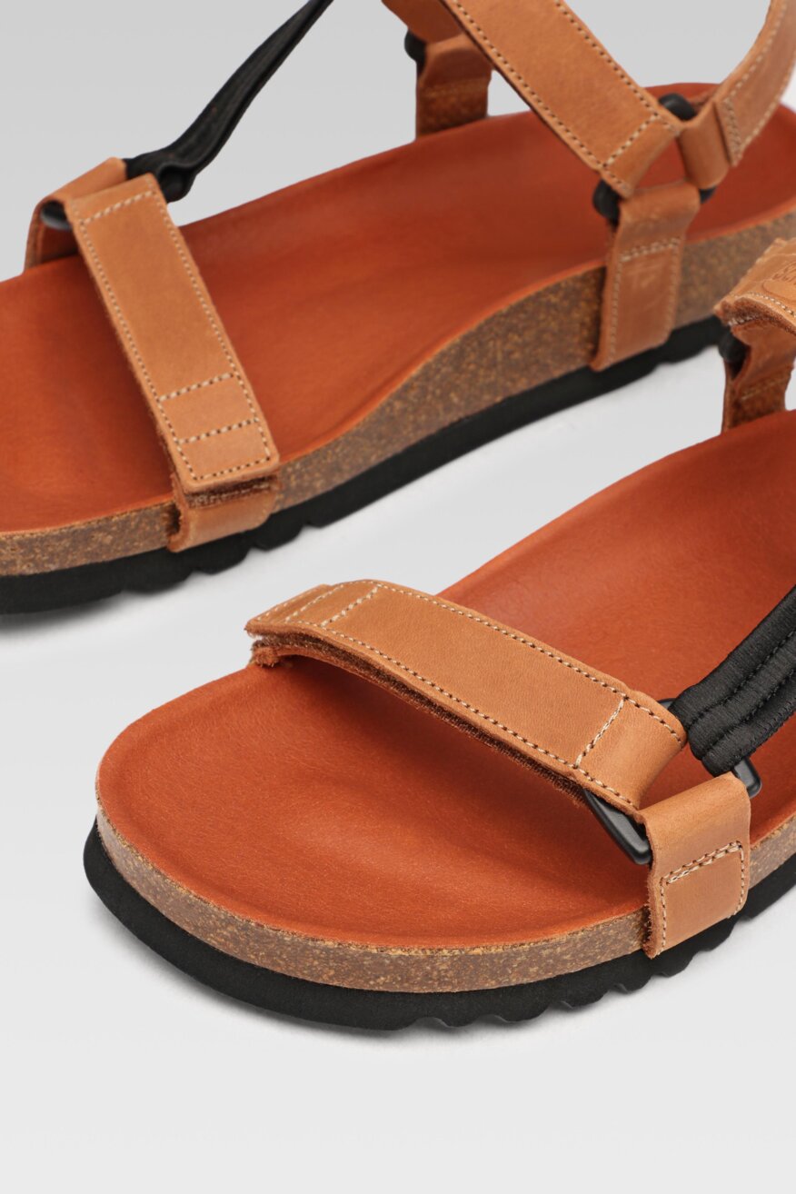 
                Scholl - Skórzane sandały brązowe - 5903698388557