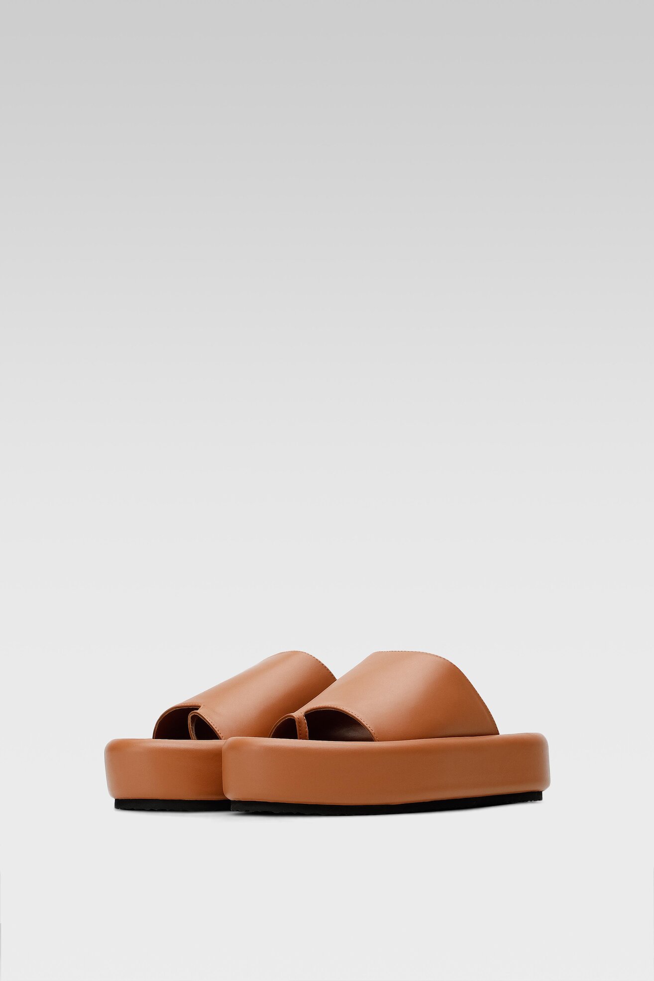 Klapki Gino Rossi 22SS58 Camel